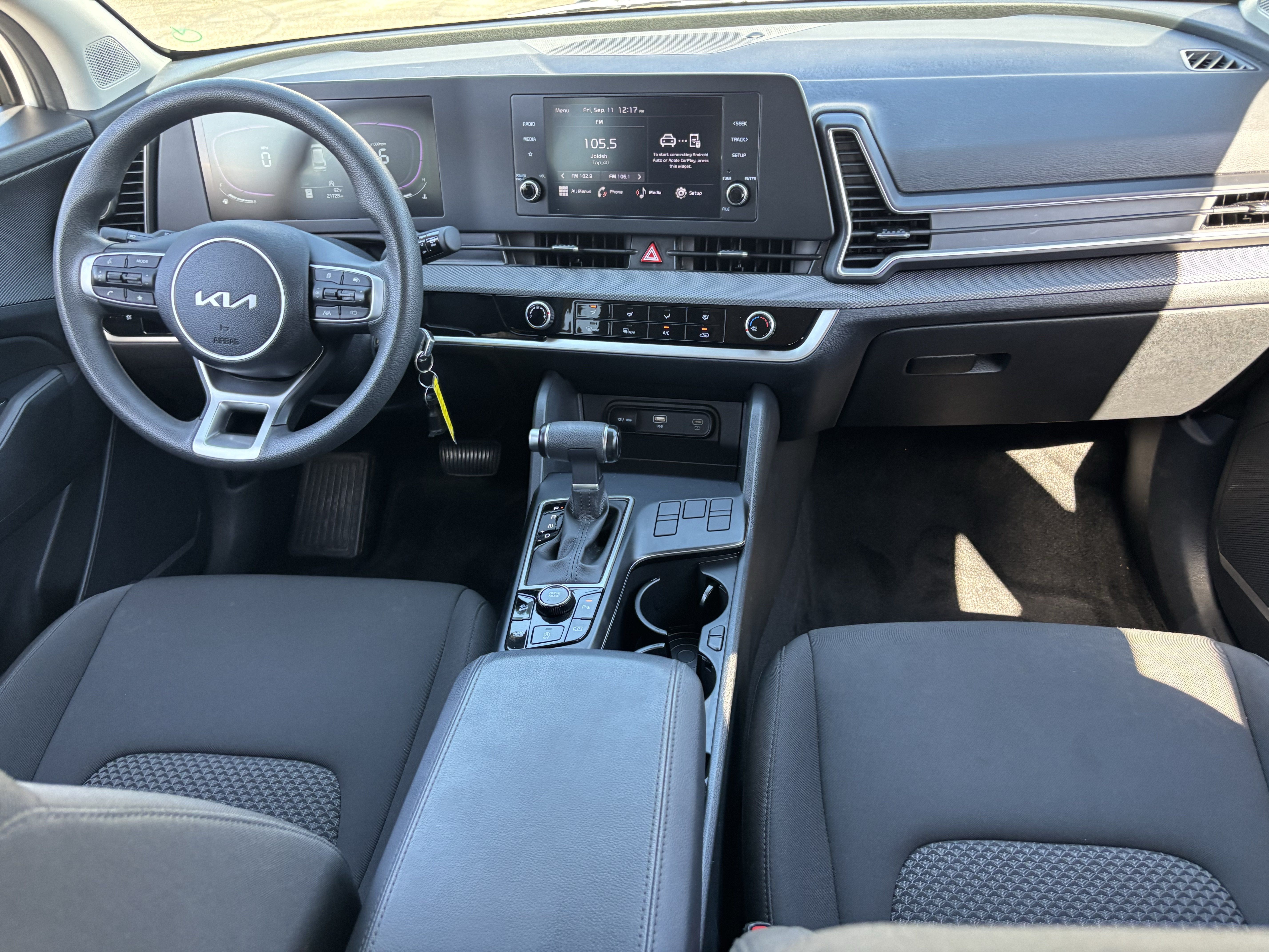 Certified 2025 Kia Sportage LX FWD image 13
