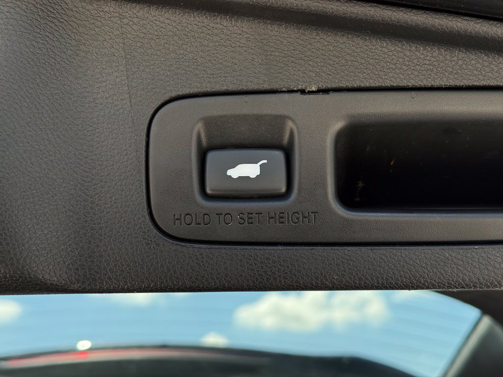 Used 2018 Honda CR-V Touring image 6