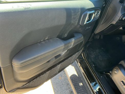 New 2026 Jeep Wrangler Unlimited Sahara AWD/4WD image 14