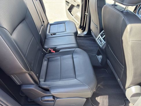 Used 2023 Volkswagen Atlas SE image 29