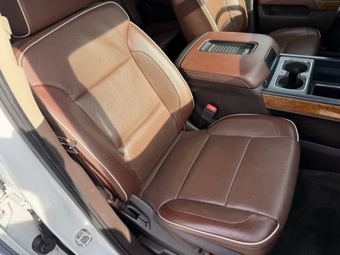 Used 2017 Chevrolet Silverado 1500 High Country image 24