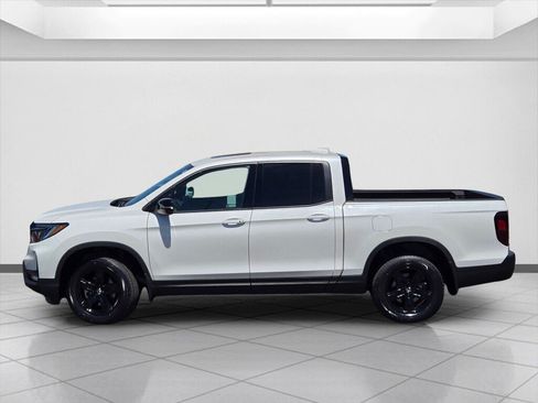 Certified 2023 Honda Ridgeline Black Edition image 8