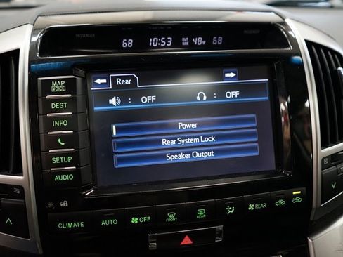 Used 2013 Toyota Land Cruiser image 41