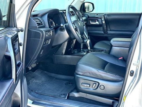 Used 2023 Toyota 4Runner TRD Off-Road Premium w/ Off Road Premium Plus Package AWD/4WD image 11