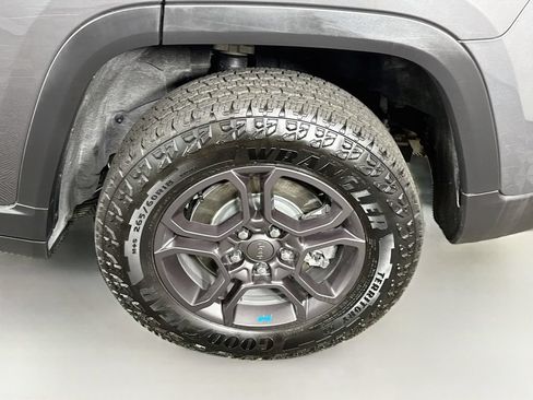 Used 2024 Jeep Grand Cherokee Trailhawk w/ Luxury Tech Group III AWD/4WD image 37