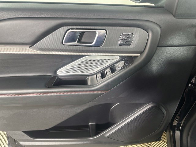 Used 2025 Ford Explorer ST AWD/4WD image 12