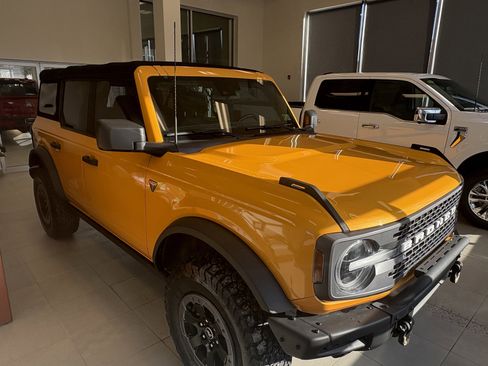 Used 2021 Ford Bronco Badlands image 12