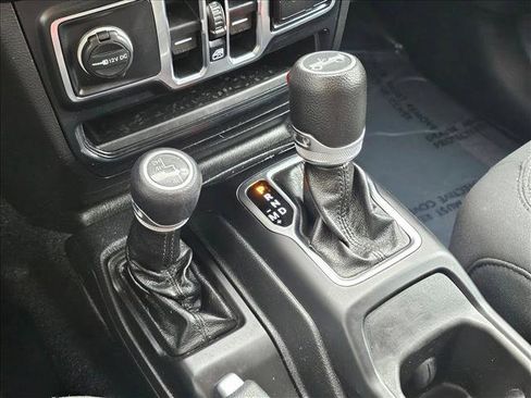 Used 2019 Jeep Wrangler Unlimited Sport S AWD/4WD image 27