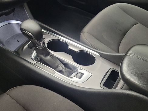 Used 2022 Chevrolet Malibu LT FWD image 26