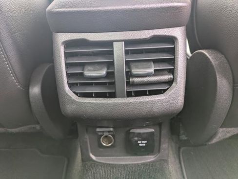 Used 2016 Ford Fusion SE w/ Equipment Group 202A image 15