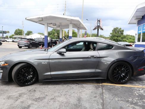 Used 2018 Ford Mustang GT Premium RWD image 7