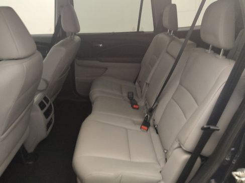 Used 2017 Honda Pilot Touring image 18