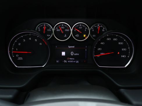 Used 2021 Chevrolet Tahoe Z71 w/ Rear Media and Nav Package AWD/4WD image 17
