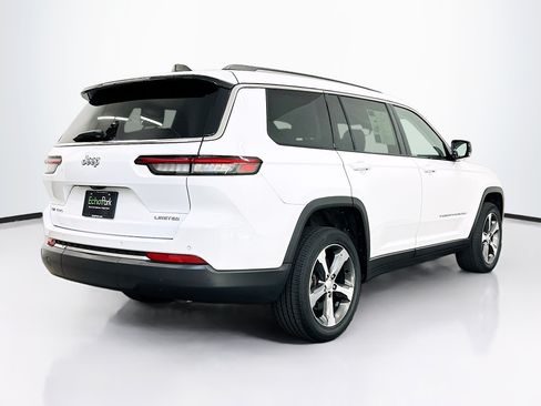 Used 2023 Jeep Grand Cherokee L Limited AWD/4WD image 9