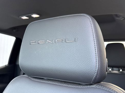 Used 2019 GMC Sierra 1500 Denali w/ Denali Ultimate Package image 16