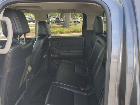 Used 2024 Nissan Frontier SL w/ Technology Package RWD image 13