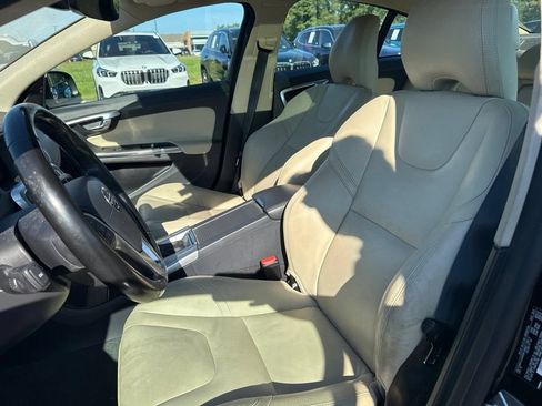 Used 2018 Volvo S60 T5 Dynamic w/ Vision Package AWD/4WD image 9