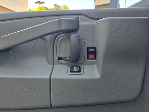 Used 2023 Chevrolet Express 3500 w/ Power Convenience Package RWD image 28