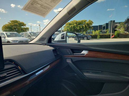 Certified 2023 Audi Q5 Premium Plus w/ Premium Plus Package AWD/4WD image 29