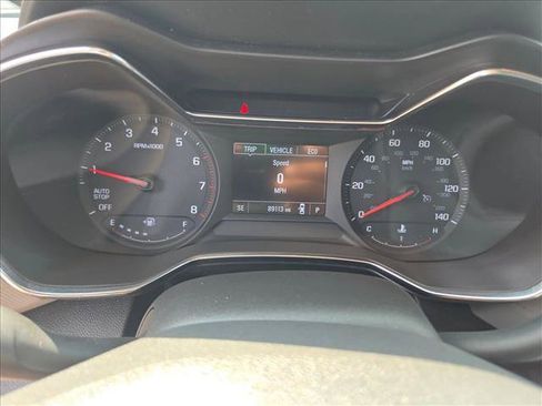 Used 2023 Chevrolet TrailBlazer LT w/ Confidence II Package FWD image 11