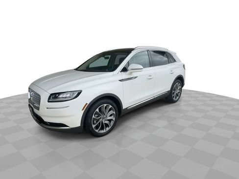 Used 2022 Lincoln Nautilus Reserve AWD/4WD image 4