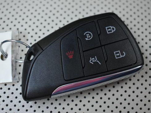 Used 2023 Buick Envision Essence image 31