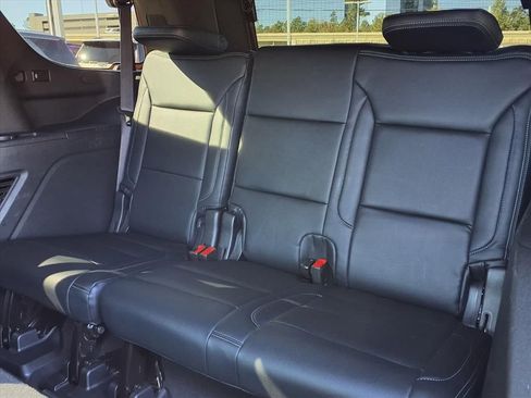 Used 2022 GMC Yukon SLE w/ Gmc Pro Safety Plus Package image 15