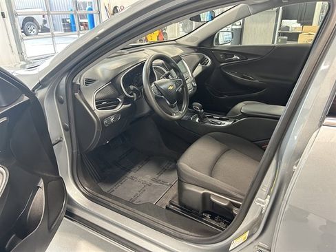Used 2024 Chevrolet Malibu LS image 9