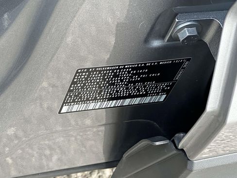 Used 2022 Volkswagen Taos SE image 16