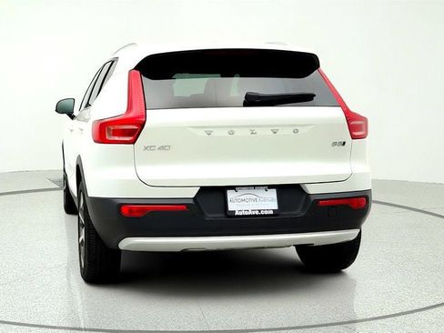 Used 2024 Volvo XC40 B5 Plus w/ Climate Package AWD/4WD image 6