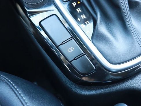 Used 2025 Kia Seltos S image 19