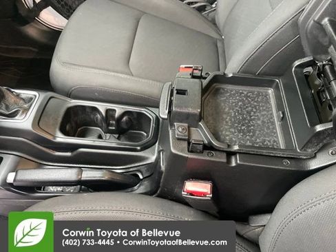 Used 2022 Jeep Gladiator Willys image 20