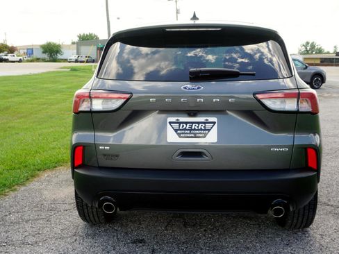 Used 2021 Ford Escape SE w/ SE Sport Appearance Package image 19