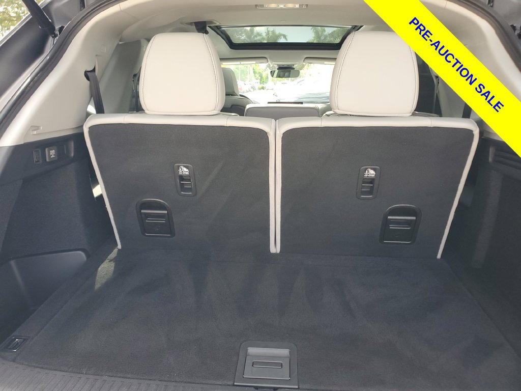 Certified 2024 Acura MDX w/ Technology Package FWD image 8