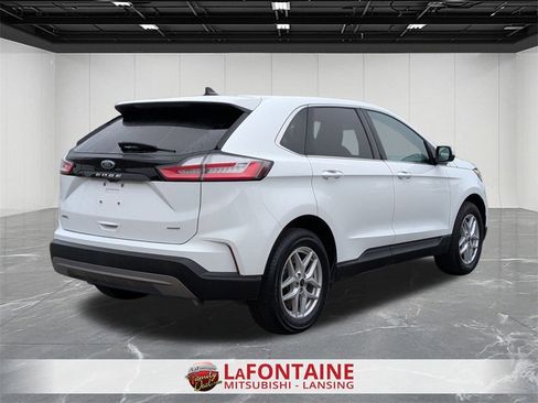 Used 2024 Ford Edge SEL image 5