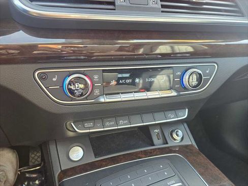 Used 2019 Audi Q5 2.0T Premium w/ Convenience Package image 30