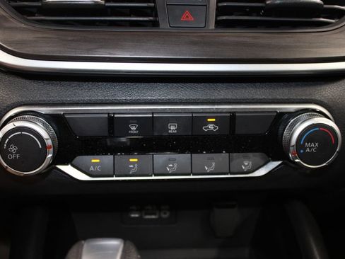 Used 2024 Nissan Altima 2.5 SV image 44