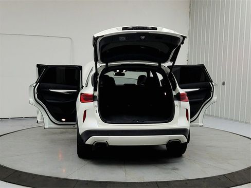 Used 2021 INFINITI QX50 Luxe w/ Appearance Package image 14