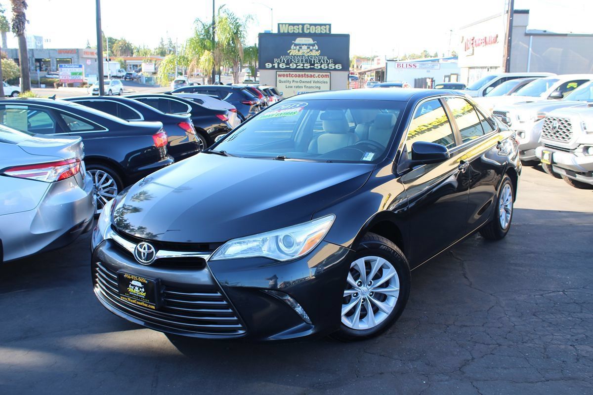 Used 2015 Toyota Camry LE FWD image 33
