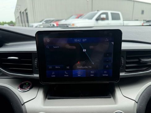 Used 2021 Ford Explorer XLT w/ Equipment Group 202A RWD image 13