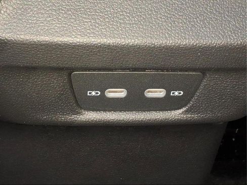 New 2026 Volkswagen Tiguan SE image 14