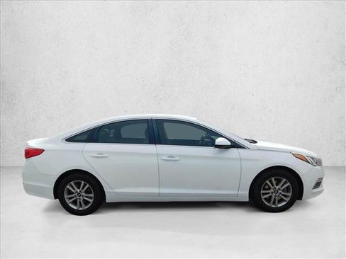 Used 2015 Hyundai Sonata SE FWD image 4