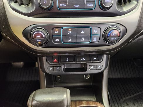 Used 2017 GMC Canyon SLT w/ Trailering Package RWD image 18