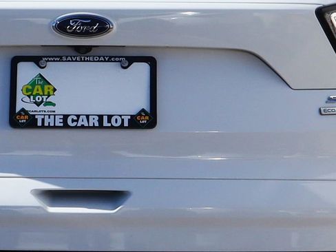 Used 2018 Ford Escape SE image 20