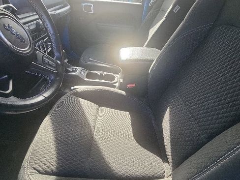 Used 2021 Jeep Wrangler Sport AWD/4WD image 4