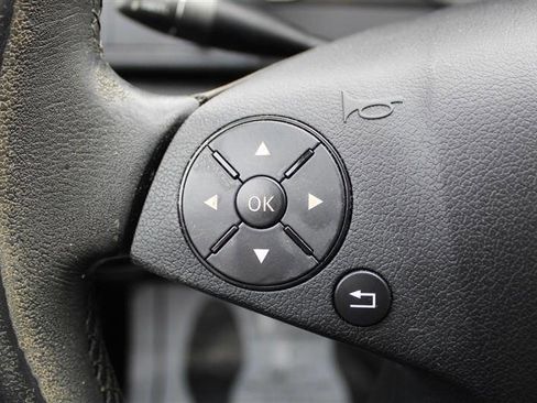 Used 2011 Mercedes-Benz C 300 4MATIC Sedan image 16