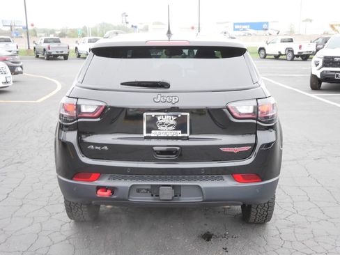 Used 2025 Jeep Compass Trailhawk w/ Trailhawk Elite Group AWD/4WD image 6