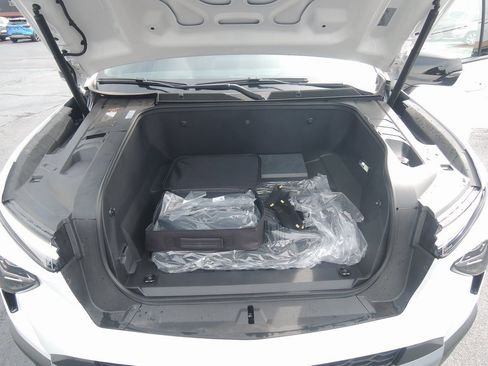 New 2025 Chevrolet Silverado EV LT image 37