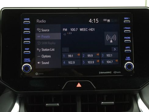 Used 2021 Toyota Venza XLE image 25