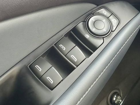 Used 2024 Buick Enclave Essence w/ Sport Touring Edition FWD image 22